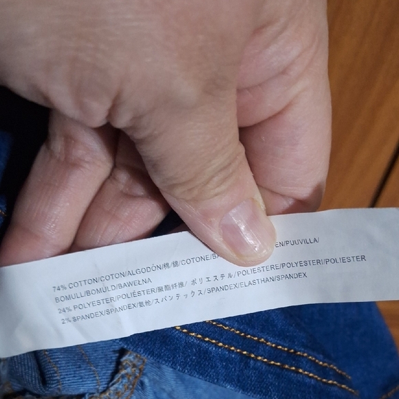 NWOT - Moon River Blue Denim Crop Top - Picture 3 of 5